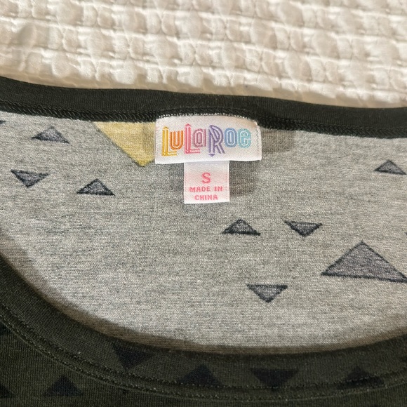 LuLaRoe Women’s Julia Dress/Size: Small/Color: Dark Green w/Arrows Design (NWT) - Picture 3 of 10